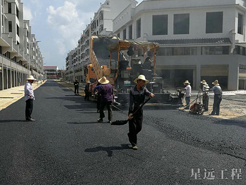 瀝青桃林商業(yè)街瀝青路面